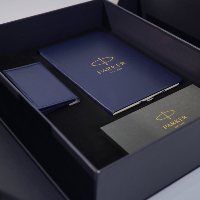 Bộ quà tặng bút ký Parker Sonnet Red CT TB-2146854 kèm sổ da, ví da; hộp và túi hãng - Ảnh 4